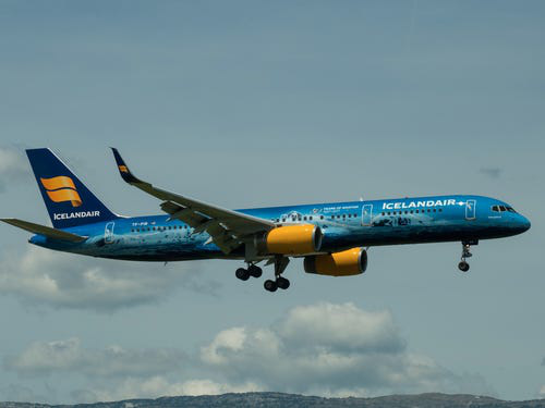 16 h&atilde;ng h&agrave;ng kh&ocirc;ng c&oacute; m&aacute;y bay được sơn đẹp nhất - Ảnh 22.