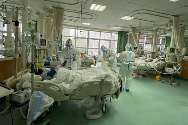 Ph&ograve;ng-chống dịch corona: Bộ trưởng Nguyễn Mạnh H&ugrave;ng ph&aacute;t động chiến dịch #ICT_anti_nCoV, ra chỉ thị Facebook Việt Nam, Grab, Lotus&hellip; hỗ trợ người d&ugrave;ng dễ d&agrave;ng tiếp cận th&ocirc;ng tin ch&iacute;nh thống - Ảnh 2.