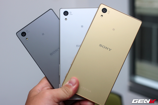 Xperia Z5 chính hãng tiếp tục giảm 2 triệu đồng.