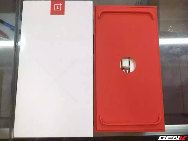 Phần còn lại của hộp đựng OnePlus X