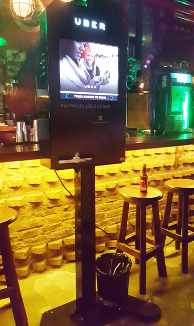 Kios được đặt tại quán bar quán bar Factory 47. Nguyên Đức.