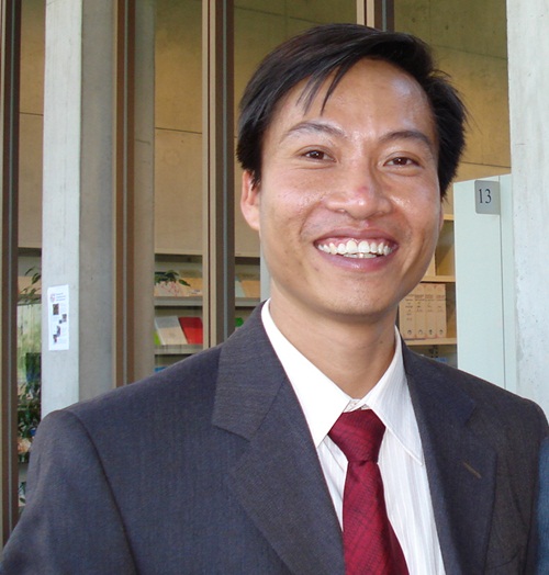 PGS - TS Nguyễn Xuân Hùng.