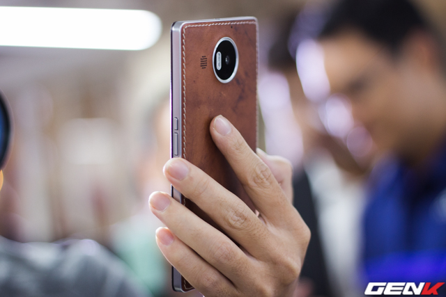 Ốp lưng da cao cấp MOZO.