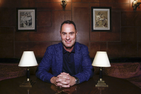 Ảnh: Adam Derrick, người sáng lập thương hiệu giày nam Too Boot New York