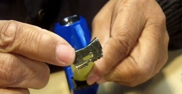 Cái lỗ này dùng để làm gì?