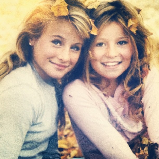 Mặc dù nhận thức được sự giàu có từ khi còn nhỏ nhưng Alexandra chia sẻ với tạp chí của Ferd rằng cha mẹ cô luôn dạy hai chị em sống tiết kiệm do vậy họ chỉ lái những chiếc xe đã qua sử dụng.