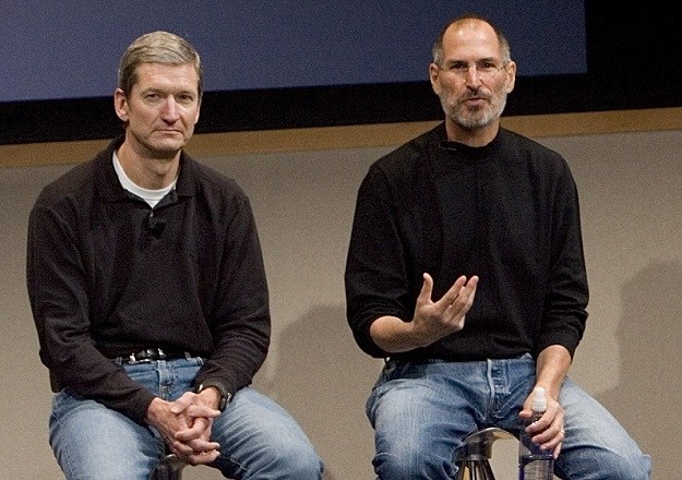Tim Cook và Steve Jobs