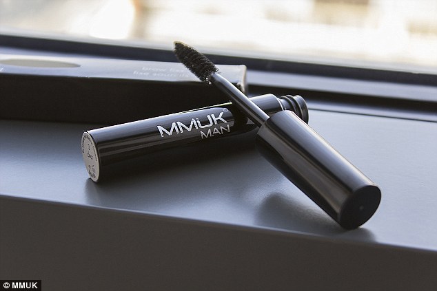 Việc thiết kế mẫu mã gặp phải khá nhiều khó khăn, nhưng việc thay đổi các thành phần bên trong sản phẩm mới thật sự nan giải. Kem nền được thay đổi công thức để đảm bảo lên da không bị quá mịn màng nữ tính, mượt mà nhưng phải đầy nam tính mới là tiêu chí sản phẩm của công ty Alex.