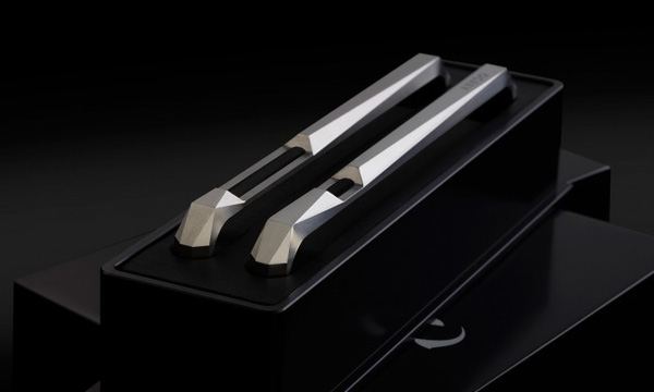 Mỗi sản phẩm đều được khắc một số hiệu riêng để đảm bảo chúng là độc nhất.