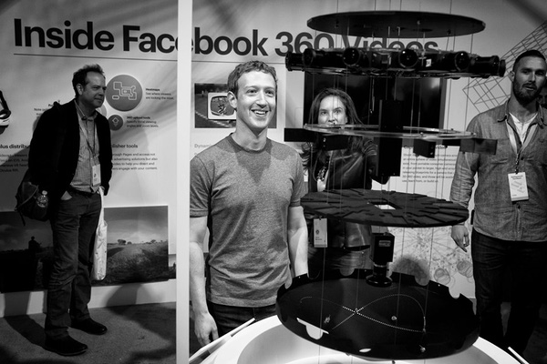 Dù được coi là một trong những vĩ nhân trong lĩnh vực kinh doanh khởi nghiệp trên thế giói nhưng có vẻ như Mark giản dị hơn rất nhiều so với chúng ta tưởng tượng.