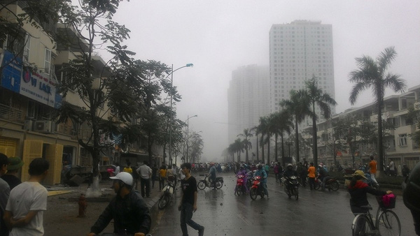 Vụ việc thu hút sự chú ý của nhiều người dân - (Ảnh: otofun)