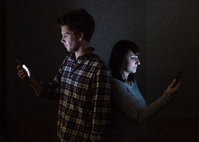 Max Eulenstein, quản lý sản phẩm và Lauren Scissors, chuyên gia trải nghiệm khách hàng. Ảnh: Christophe Wu.