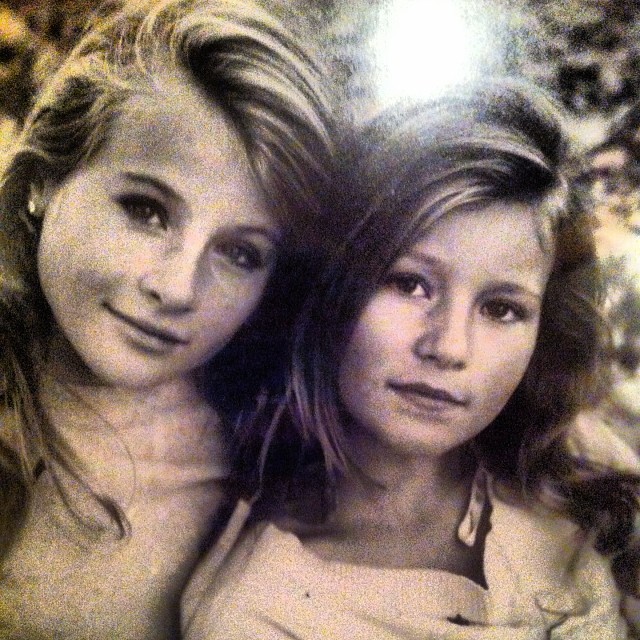 Cô có một người chị gái, Katharina, lớn hơn cô một tuổi. Hai chị em cô giữ vị trí tỷ phú trẻ thứ nhất và thứ hai thế giới.