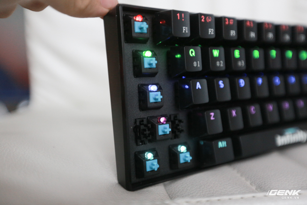 Các switch bấm mà RK-61 sử dụng là Blue Switch do Kailh sản xuất.