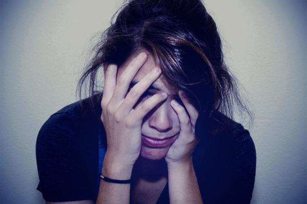 Khóc là phản ứng đi từ trạng thái cảm xúc căng thẳng đến giây phú nhẹ nhàng, hạnh phúc