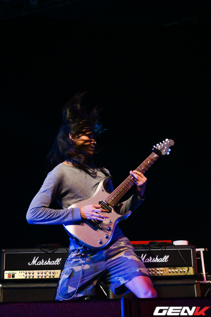 Cả trong điều kiện ánh sáng yếu vẫn bắt nét tốt.