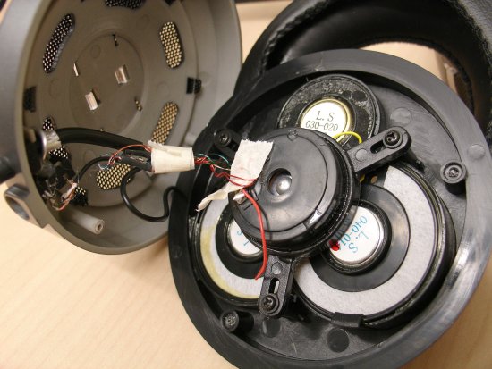 Nhiều củ loa bé tẹo đặt cạnh nhau thì khác gì một củ loa to?