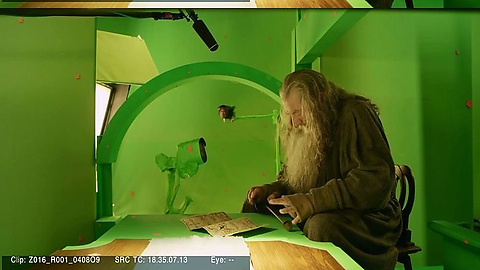 Pháp sư Gandalf thuật lại: Tôi đã bật khóc giữa một cảnh quay và tự nhủ Đây không phải là lý do tôi dấn thân vào nghề này, không may, chiếc mic của tôi khi ấy vẫn đang hoạt động cả trường quay đã nghe thấy hết.