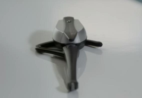 Thiết bị Bluetooth đầu tiên do Ericsson sản xuất.