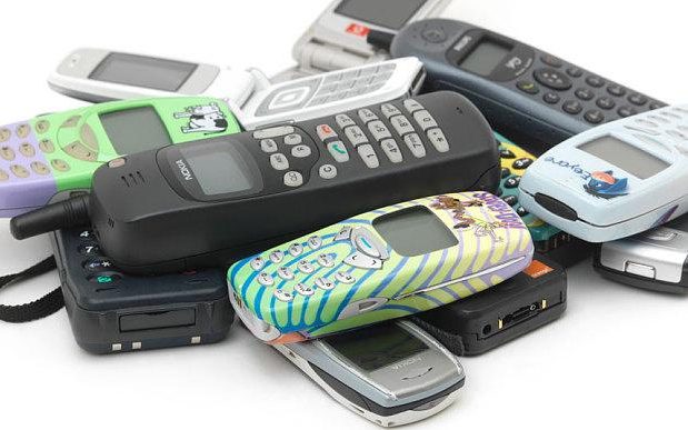 Các smartphone mới mang tên Nokia có khả năng thoát khỏi “gông xiềng” Windows Phone của Microsoft và chạy trên nền tảng Android vốn được coi là hệ điều hành ưu việt hơn có mặt ở 4 trên 5 smartphone trên toàn thế giới.