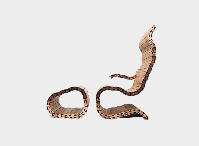 Người dùng có thể điều chỉnh chiếc ghế theo mọi hình dạng để nó giảm mỏi cho lưng, cổ và chân. Bạn sẽ nhận được một sổ hướng dẫn ghép các hình dạng phổ biến khi mua hàng.