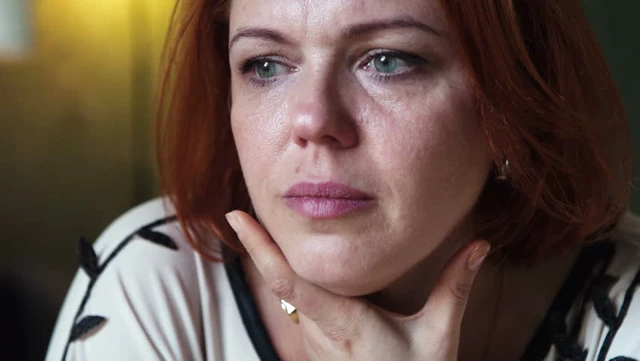 
Tại sao người trưởng th&agrave;nh lại kh&oacute;c vẫn đặt ra c&acirc;u hỏi cho nhiều nh&agrave; khoa học
