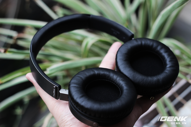 
Pad tai nghe bọc lớp da mềm, cho cảm gi&aacute;c đeo &ecirc;m &aacute;i, thoải m&aacute;i
