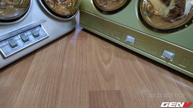 Mổ bụng, so sánh đèn sưởi nhà tắm 250K và 750K: giá chênh 3 lần liệu có gì khác? - Ảnh 3. Mổ bụng, so sánh đèn sưởi nhà tắm 250K và 750K: giá chênh 3 lần liệu có gì khác? - Ảnh 3.