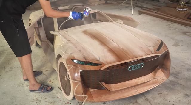 Ông bố Việt Nam làm Audi gỗ tặng con gái: Mất hơn 2 tháng, được báo chí phương Tây ngợi ca - Ảnh 4. Ông bố Việt Nam làm Audi gỗ tặng con gái: Mất hơn 2 tháng, được báo chí phương Tây ngợi ca - Ảnh 4.