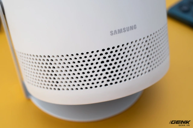 Trải nghiệm nhanh máy chiếu di động The Freestyle: Nhỏ gọn mà có võ, mang khắp nơi dùng mọi chỗ - Ảnh 3. Trải nghiệm nhanh máy chiếu di động The Freestyle: Nhỏ gọn mà có võ, mang khắp nơi dùng mọi chỗ - Ảnh 3.