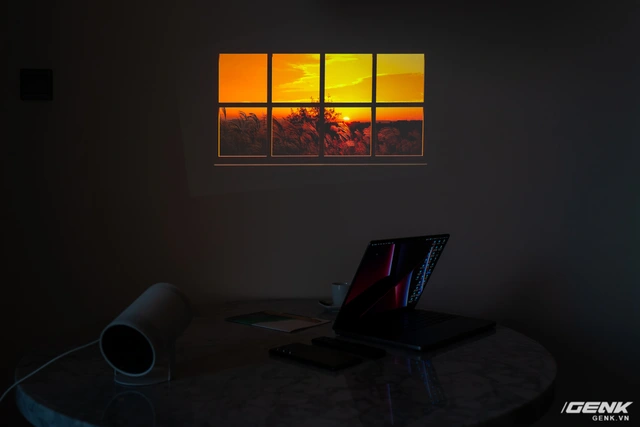 Trải nghiệm nhanh máy chiếu di động The Freestyle: Nhỏ gọn mà có võ, mang khắp nơi dùng mọi chỗ - Ảnh 12. Trải nghiệm nhanh máy chiếu di động The Freestyle: Nhỏ gọn mà có võ, mang khắp nơi dùng mọi chỗ - Ảnh 12.