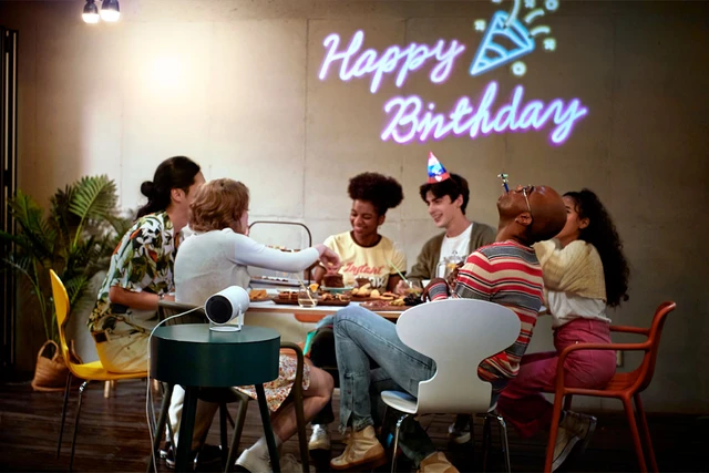 Trải nghiệm Samsung The Freestyle: Máy chiếu đâu phải chỉ để mỗi ở nhà? - Ảnh 14. Trải nghiệm Samsung The Freestyle: Máy chiếu đâu phải chỉ để mỗi ở nhà? - Ảnh 14.