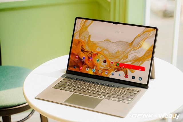 2 tuần trải nghiệm Galaxy Tab S8 Ultra: Màn hình lớn là lợi thế khi dùng thay laptop, Snapdragon 8 Gen 1 mạnh mượt nhưng điểm yếu vẫn nằm ở... Android - Ảnh 2. 2 tuần trải nghiệm Galaxy Tab S8 Ultra: Màn hình lớn là lợi thế khi dùng thay laptop, Snapdragon 8 Gen 1 mạnh mượt nhưng điểm yếu vẫn nằm ở... Android - Ảnh 2.