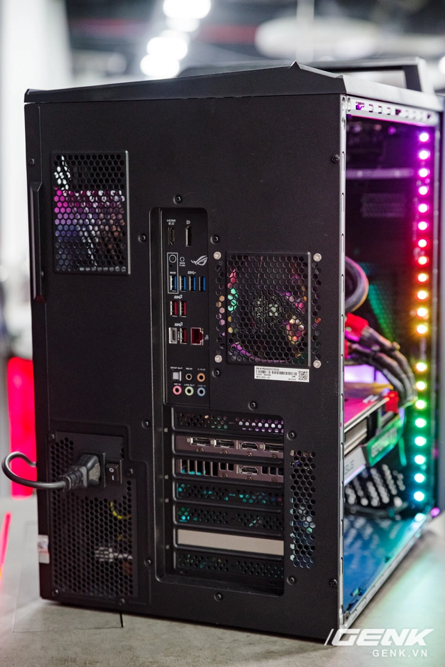 Cận cảnh ASUS ROG Strix GA35 và ROG Strix G10DK, bộ đôi desktop dành riêng cho game thủ, giá từ 26 cho đến 52 triệu đồng - Ảnh 10. Cận cảnh ASUS ROG Strix GA35 và ROG Strix G10DK, bộ đôi desktop dành riêng cho game thủ, giá từ 26 cho đến 52 triệu đồng - Ảnh 10.