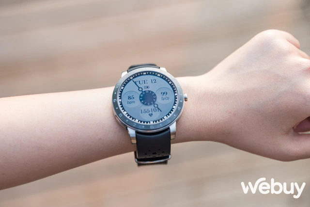 Trải nghiệm nhanh đồng hồ ASUS VivoWatch 5: Thiết kế cổ điển ấn tượng, đo được huyết áp, SpO2, giá gần 9 triệu đồng - Ảnh 3. Trải nghiệm nhanh đồng hồ ASUS VivoWatch 5: Thiết kế cổ điển ấn tượng, đo được huyết áp, SpO2, giá gần 9 triệu đồng - Ảnh 3.