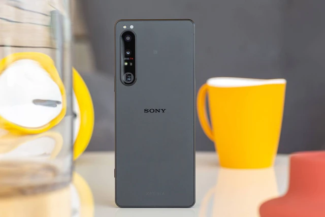 Xperia 1 IV ra mắt: Camera zoom quang đầu tiên trên thế giới, Snapdragon 8 Gen 1, giá 1600 USD - Ảnh 4. Xperia 1 IV ra mắt: Camera zoom quang đầu tiên trên thế giới, Snapdragon 8 Gen 1, giá 1600 USD - Ảnh 4.