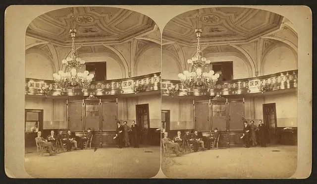 Xăng từng rẻ hơn nước, thừa mứa tới mức phải đổ ra sông... Cùng tìm hiểu những sự thật không tưởng về lịch sử ngành dầu khí - Ảnh 9. Xăng từng rẻ hơn nước, thừa mứa tới mức phải đổ ra sông... Cùng tìm hiểu những sự thật không tưởng về lịch sử ngành dầu khí - Ảnh 9.