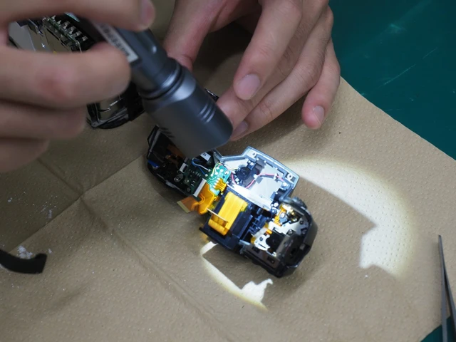 Đây là cách Olympus "tra tấn" máy ảnh để xác định độ bền - Ảnh 14. Đây là cách Olympus "tra tấn" máy ảnh để xác định độ bền - Ảnh 14.