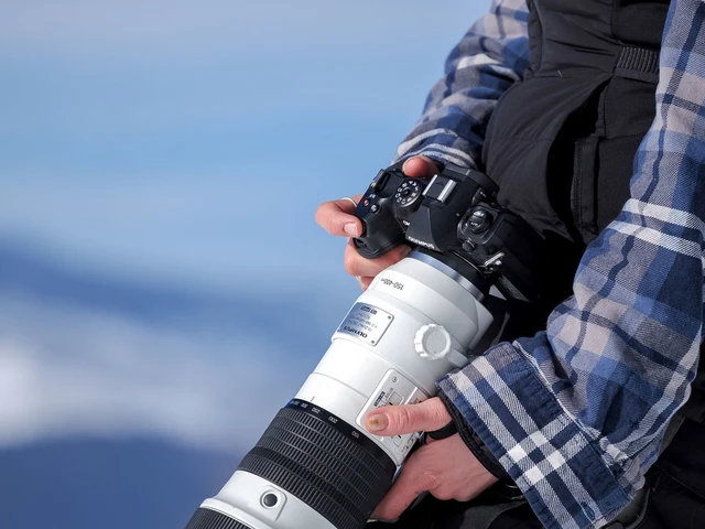 Đây là cách Olympus "tra tấn" máy ảnh để xác định độ bền - Ảnh 15. Đây là cách Olympus "tra tấn" máy ảnh để xác định độ bền - Ảnh 15.