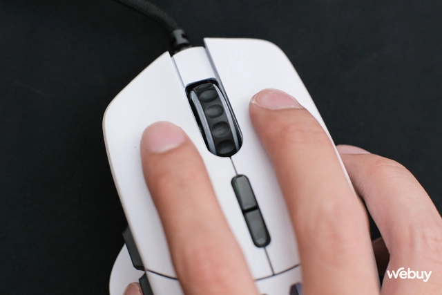 Trên tay Glorious Model I: Chuột gaming công thái học nhiều nút bấm, giá dưới 1.5 triệu đồng và không dành cho người... sợ lỗ - Ảnh 16. Trên tay Glorious Model I: Chuột gaming công thái học nhiều nút bấm, giá dưới 1.5 triệu đồng và không dành cho người... sợ lỗ - Ảnh 16.