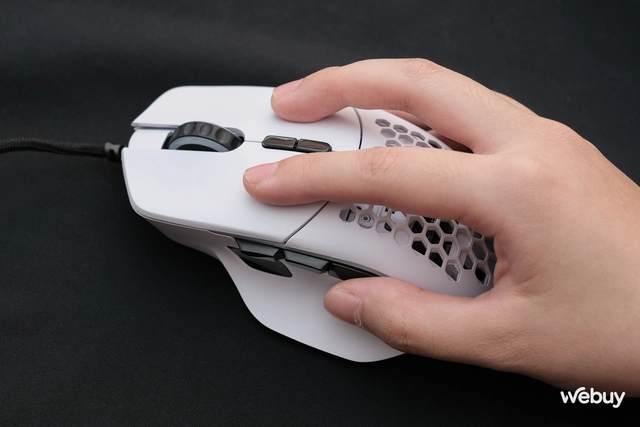Trên tay Glorious Model I: Chuột gaming công thái học nhiều nút bấm, giá dưới 1.5 triệu đồng và không dành cho người... sợ lỗ - Ảnh 10. Trên tay Glorious Model I: Chuột gaming công thái học nhiều nút bấm, giá dưới 1.5 triệu đồng và không dành cho người... sợ lỗ - Ảnh 10.