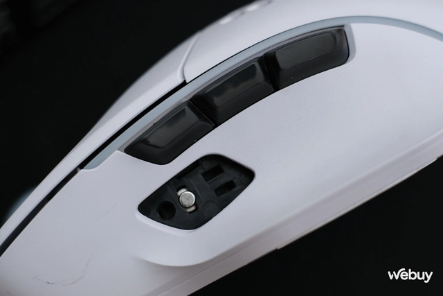 Trên tay Glorious Model I: Chuột gaming công thái học nhiều nút bấm, giá dưới 1.5 triệu đồng và không dành cho người... sợ lỗ - Ảnh 13. Trên tay Glorious Model I: Chuột gaming công thái học nhiều nút bấm, giá dưới 1.5 triệu đồng và không dành cho người... sợ lỗ - Ảnh 13.