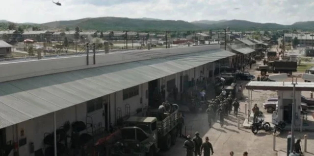 Đếm mỏi tay cũng không hết những chi tiết thú vị liên quan đến Avengers trong tập đầu tiên của Ms. Marvel - Ảnh 11. Đếm mỏi tay cũng không hết những chi tiết thú vị liên quan đến Avengers trong tập đầu tiên của Ms. Marvel - Ảnh 11.