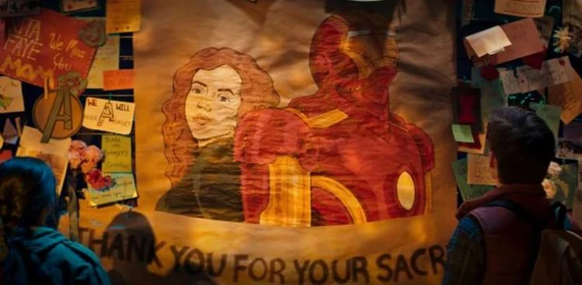 Đếm mỏi tay cũng không hết những chi tiết thú vị liên quan đến Avengers trong tập đầu tiên của Ms. Marvel - Ảnh 13. Đếm mỏi tay cũng không hết những chi tiết thú vị liên quan đến Avengers trong tập đầu tiên của Ms. Marvel - Ảnh 13.