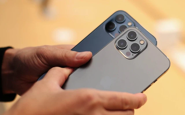 "Tôi khổ sở ép mình mua iPhone đời mới nhất vì ai cũng mua" - Ảnh 1. "Tôi khổ sở ép mình mua iPhone đời mới nhất vì ai cũng mua" - Ảnh 1.