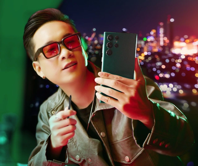 Samsung mở b&aacute;n "Bộ sưu tập giới hạn" với Galaxy S22 Ultra, Galaxy Watch4 v&agrave; sạc kh&ocirc;ng d&acirc;y Duo Charger - Ảnh 3.