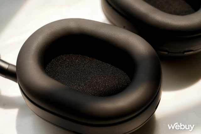 Trải nghiệm đầu về Sony WH-1000XM5: Thiết kế đẹp, tính năng xịn nhưng có điểm "cải lùi" ai định mua nên biết - Ảnh 8. Trải nghiệm đầu về Sony WH-1000XM5: Thiết kế đẹp, tính năng xịn nhưng có điểm "cải lùi" ai định mua nên biết - Ảnh 8.