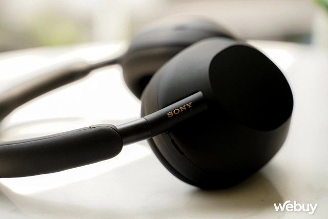 Trải nghiệm đầu về Sony WH-1000XM5: Thiết kế đẹp, tính năng xịn nhưng có điểm "cải lùi" ai định mua nên biết - Ảnh 6. Trải nghiệm đầu về Sony WH-1000XM5: Thiết kế đẹp, tính năng xịn nhưng có điểm "cải lùi" ai định mua nên biết - Ảnh 6.
