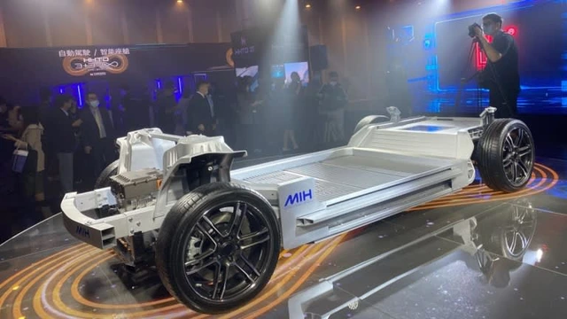 iPhone của bạn được tạo ra ở Trung Quốc và những chiếc xe điện tương lai có thể cũng tương tự - Ảnh 2. iPhone của bạn được tạo ra ở Trung Quốc và những chiếc xe điện tương lai có thể cũng tương tự - Ảnh 2.