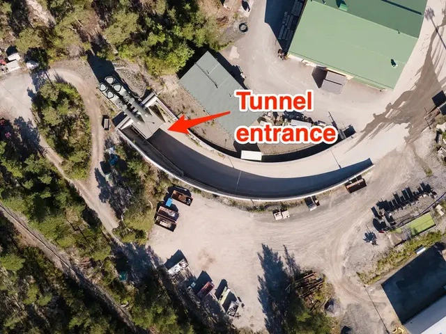 Có gì bên trong 'ngôi mộ hạt nhân' - Nỗ lực đầu tiên của nhân loại nhằm xử lý chất thải phóng xạ trong 100.000 năm - Ảnh 2. Có gì bên trong 'ngôi mộ hạt nhân' - Nỗ lực đầu tiên của nhân loại nhằm xử lý chất thải phóng xạ trong 100.000 năm - Ảnh 2.